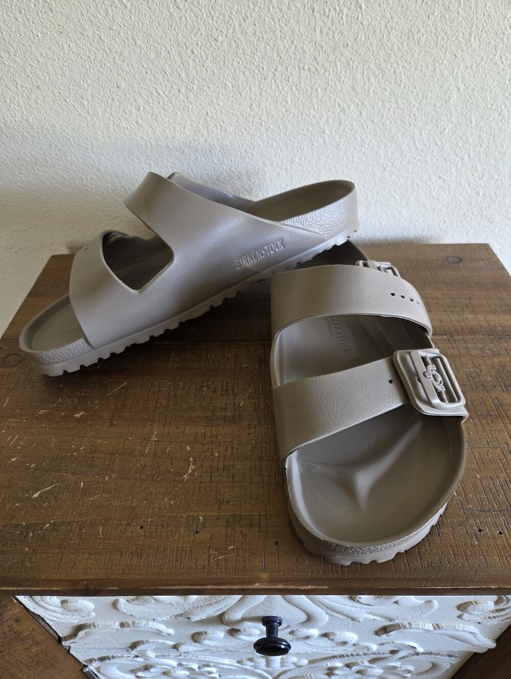 Birkenstock Arizona Essentials Eva Mens Size EU 43/ US Size 10 NWT Gray Taupe - Picture 3 of 8